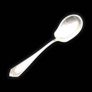 Серебряная ложка для ягод. На черенке монограмма. Среди прочих клеймо sterling. Длина 147 мм. Вес 28.22 г. Ag